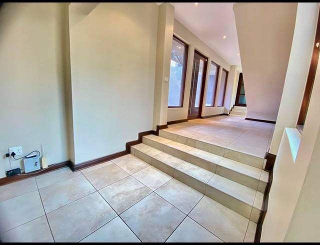 6 BEDROOM PROPERTY TO RENT IN BENMORE GARDENS